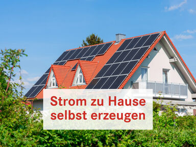 Photovoltaik-Anlage auf einem Einfamilienhaus zur eigenen Stromerzeugung.