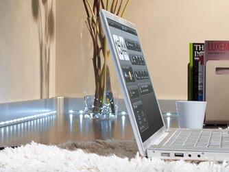 Sockelleisten mit integriertem Bewegungsmelder und LED-Band sorgen für Sicherheit und Atmosphäre.